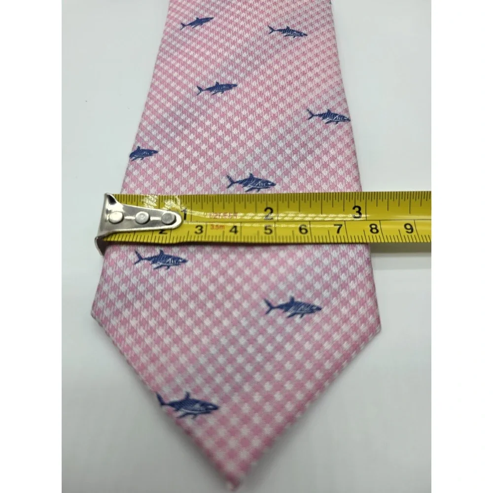 Chaps Ralph Lauren Men's Pink Blue Geometric Shark 100% Silk Tie 58